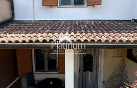 Istra,Duga uvala dvoetažni apartman u prodaji