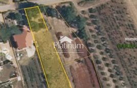 BARBAN, PREKRASNO GRAĐEVINSKO ZEMLJIŠTE 1300m2 HITNO