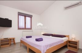 Istria, Banjole, holiday home with a large swimming pool