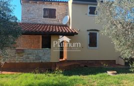 Istra, Galižana, dvije kamene kuće u rustikalnom stilu