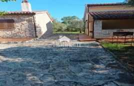 Istra, Galižana, dvije kamene kuće u rustikalnom stilu