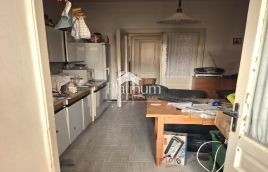 Istra, Pula, stanovanje 80 m2, pritličje