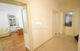 PULA, STROGI CENTAR, RENOVIRANO 3SS,  118m2 SA GARAŽOM