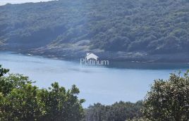 Istra, Duga uvala terreno agricolo con vista mare