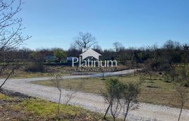 Istra,Golubovo poljoprivredna parcela veličine 390 m2