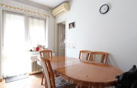 Istra,Pula prostrani stan u centru grada