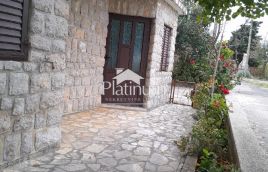 Stinica, metà di una casa nel Parco naturale del Velebit