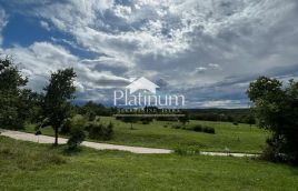 ISTRA, OPRTALJ PREKRASNO GRAĐEVINSKO ZEMLJIŠTE