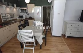 Istria, Pola, casa a un piano in posizione tranquilla