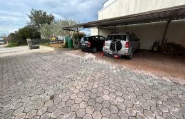 Istria, Štinjan, bellissima casa di famiglia con terreno edificabile con vista e vicinanza al mare