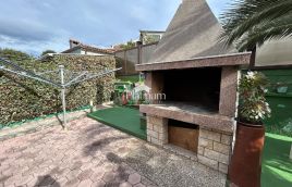 Istria, Štinjan, bellissima casa di famiglia con terreno edificabile con vista e vicinanza al mare