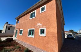 Istria, Barbariga, fantastica casa indipendente con piscina
