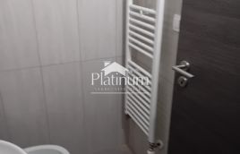 Istria, Pola, casa a schiera con due appartamenti
