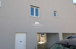 Pula, Mondvial apartment on the first floor with elevator