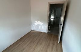 Istra, Šišan,kvalitetni komforni stan s tri spavaće sobe na prvom katu