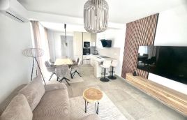 PRODAJA, KUĆA S BAZENOM, VODNJAN, 125 m2