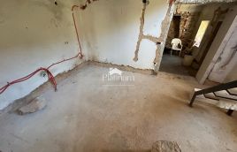 Istra, Šišan, hiša v fazi prenove