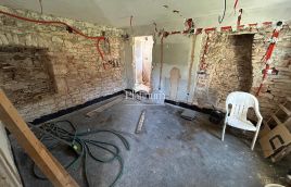 Istra, Šišan, hiša v fazi prenove