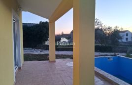 Istria, comune di Sanvincenti, bella casa a un piano con piscina