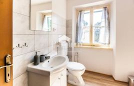 Istria, Marčana beautifully decorated house for sale