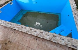 Istria, Svetvinčenat municipality, beautiful single-storey house with swimming pool