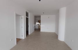 Istra,Pula dvosoban stan na prvom katu s liftom