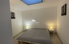 Istria, Pola, appartamento con due camere da letto finemente arredato