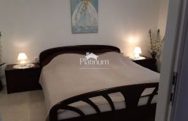 Istria, Pola, appartamento con due camere da letto finemente arredato