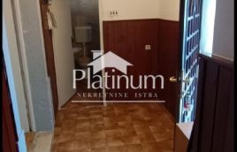 PULA KUCA SA DVORISTEM ODLIČNA POZICIJA