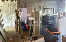 Istra,Pula atraktivan poslovni prostor u centru 