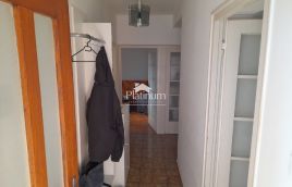 Istra, Pula, kuća sa dva stana, garaža i vrt