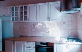 Istria, Pola, appartamento al piano terra, 127 m2, giardino 161 m2