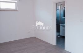 Istria, Pola, appartamento al piano terra, 127 m2, giardino 161 m2