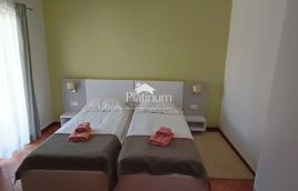 Istra, Medulin, apartman u prizemlju s vrtom