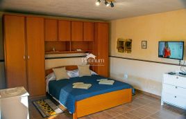 Istra,Vinkuran kuće u prodaji 700 m od mora