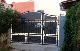 Istria, comune di Marčana, bella casa rustica con piscina