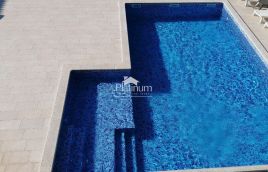 Istria, Banjole, holiday home with a large swimming pool