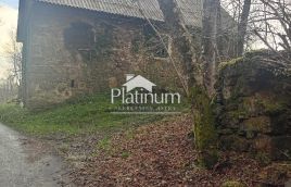 Gorski kotar, casa in pietra Čabar e bosco di 94759 m2