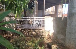 Istra, Pula gostinski poslovni prostor s teraso