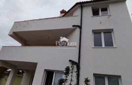 Istria, Medolino casa con tre appartamenti e piscina a 300 m dal mare