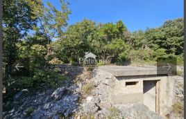 Istra,Duga uvala poljoprivredno zemljište s pogledom na more