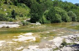 Istra,Pazin poljoprivredna parcela uz Pazinčicu