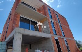 Istra,Peroj apartman na drugom katu s pogledom na more