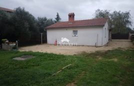 Istra,Pula i okolica kuća s dodatnim objektom