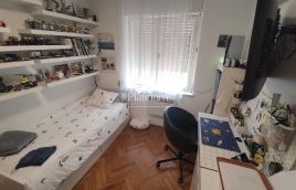 Istra, Pula trisobno stanovanje