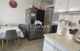 Istra, Pula trisobno stanovanje