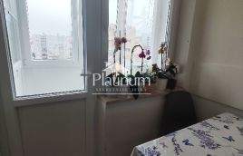 Istra, Pula trisobno stanovanje