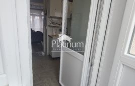 Istra, Pula trisobno stanovanje