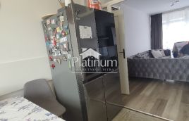 Istra, Pula trisobno stanovanje