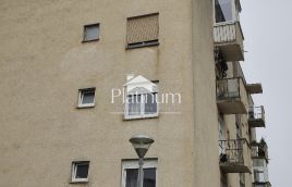 Istra, Pula trisobno stanovanje